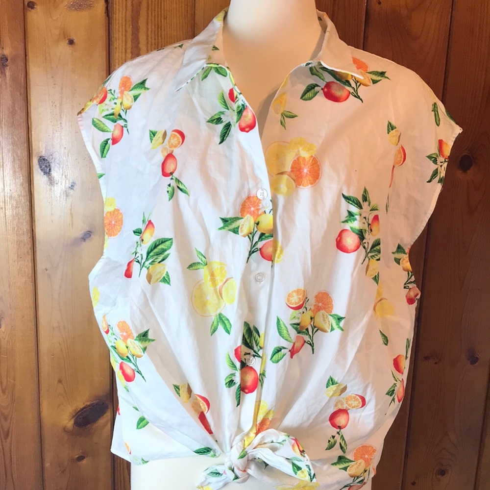 Forever 21 crisp white tie up top  citrus lemon